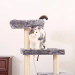 arbre à chat plusieurs niveaux avec jouet et griffoir intégrés