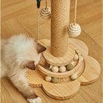 arbre à chat en bois avec jeux